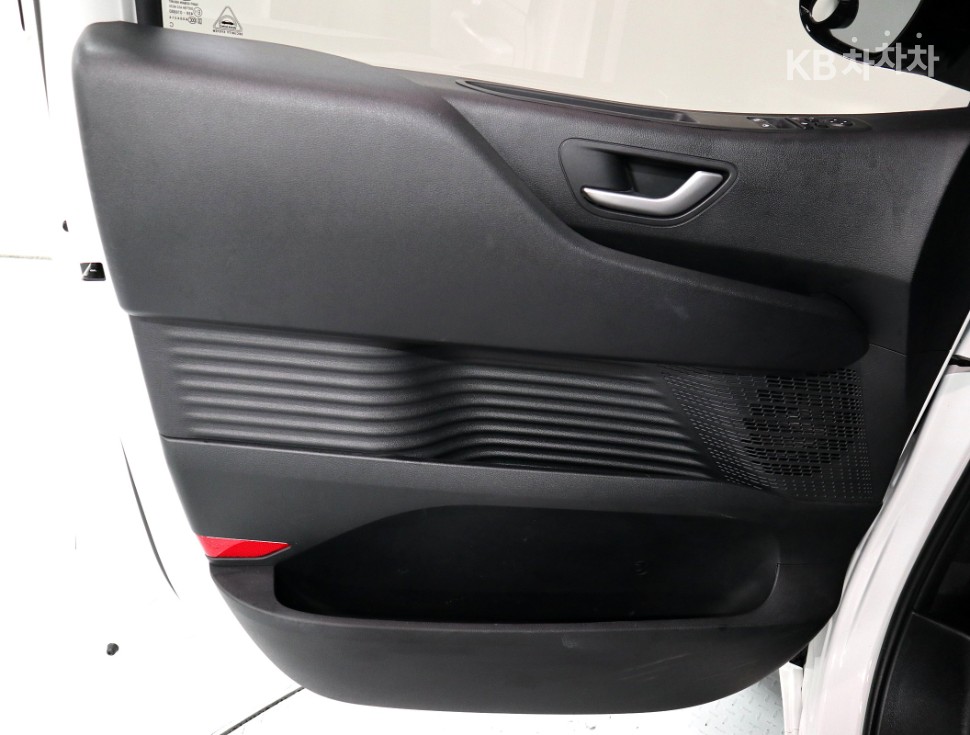 Hyundai Staria — miniaturë 7