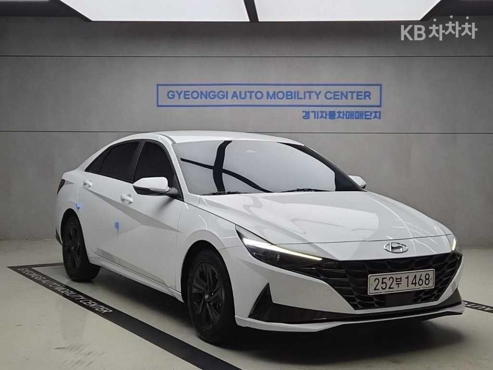 Hyundai Avante — фото 1