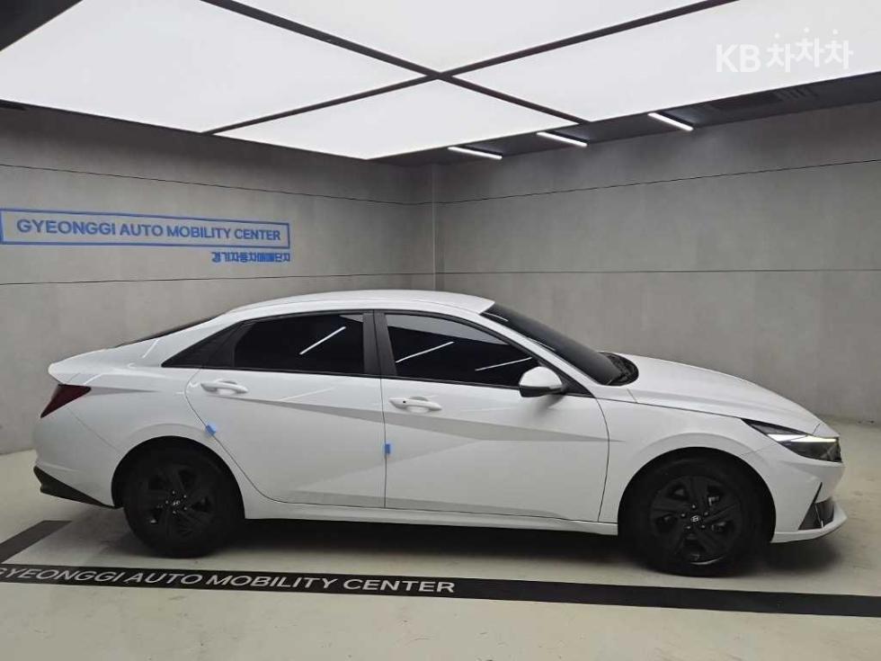 Hyundai Avante — фото 2