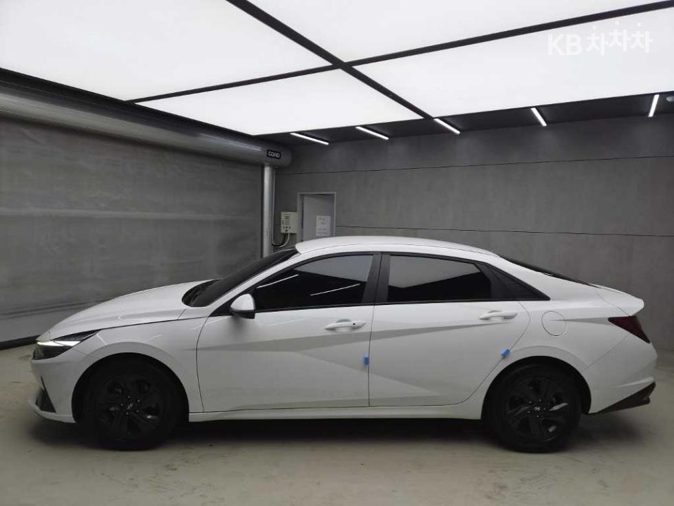 Hyundai Avante — фото 4