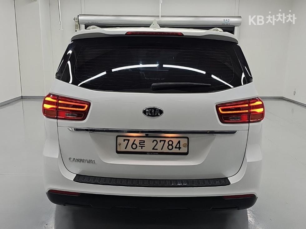 Kia Carnival PRESTIGE — фото 3