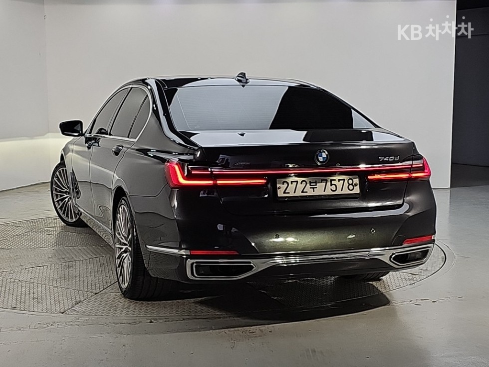 BMW 7 Series Design Pure Excellence — фото 3