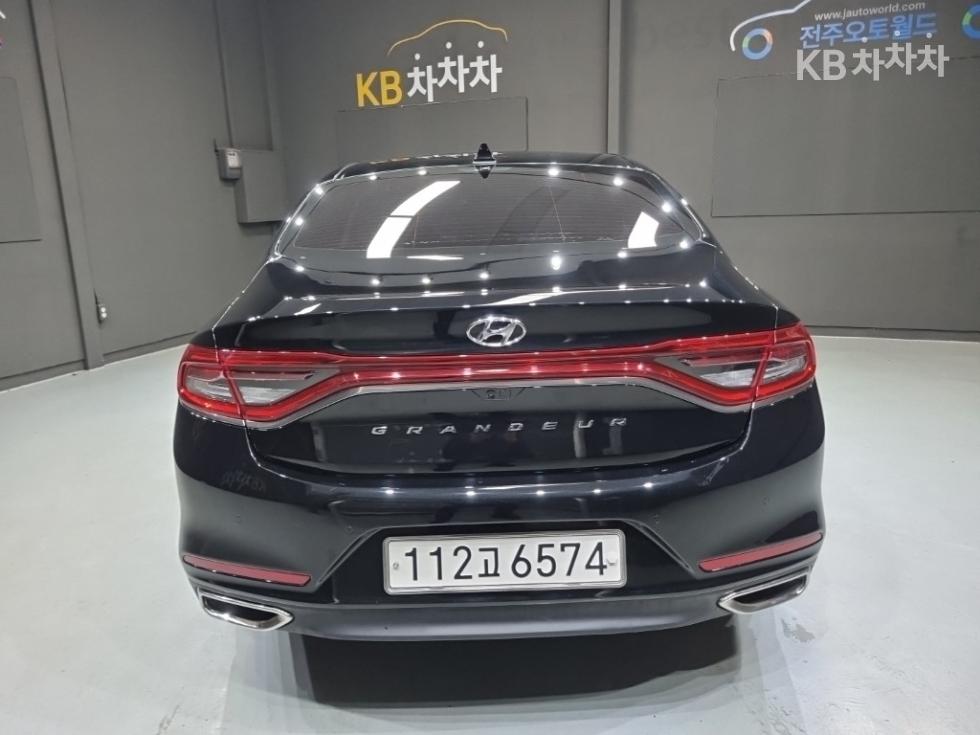Hyundai Grandeur BASE MODEL — фото 3