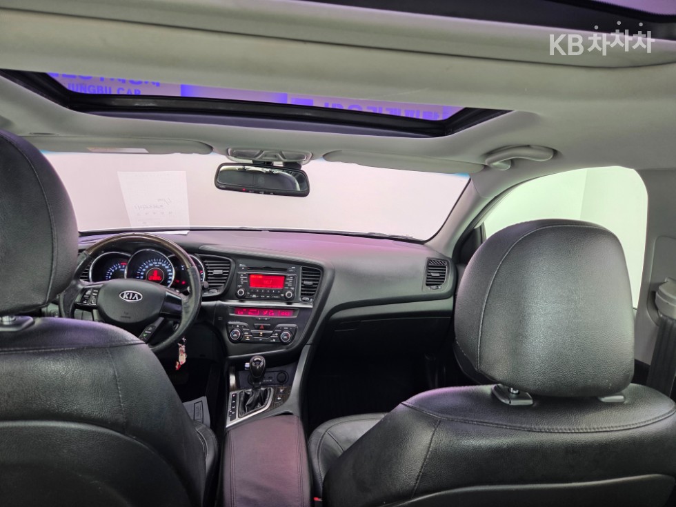 Kia K5 — miniaturë 8