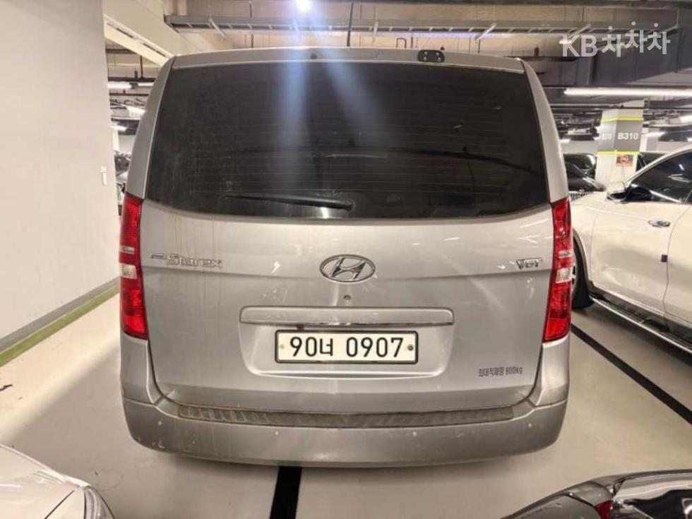Hyundai Starex — miniaturë 3