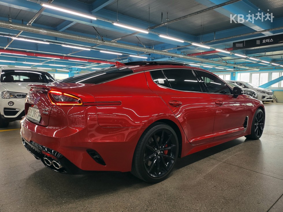 Kia Stinger GT — фото 4