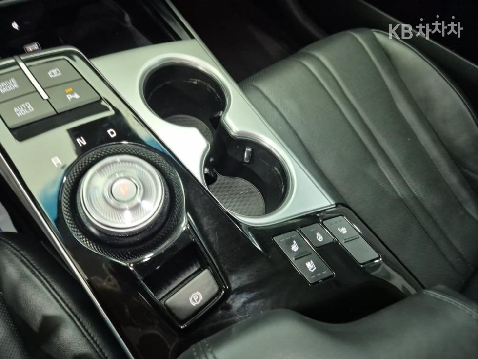 Kia K8 — miniaturë 8