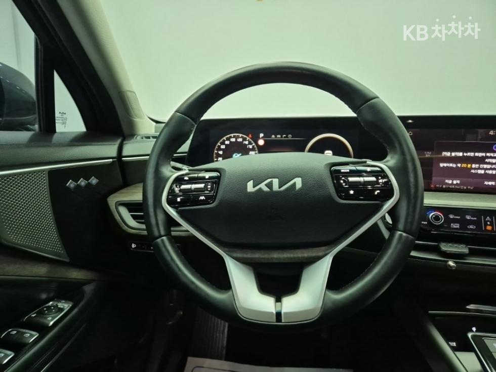Kia K8 — miniaturë 9