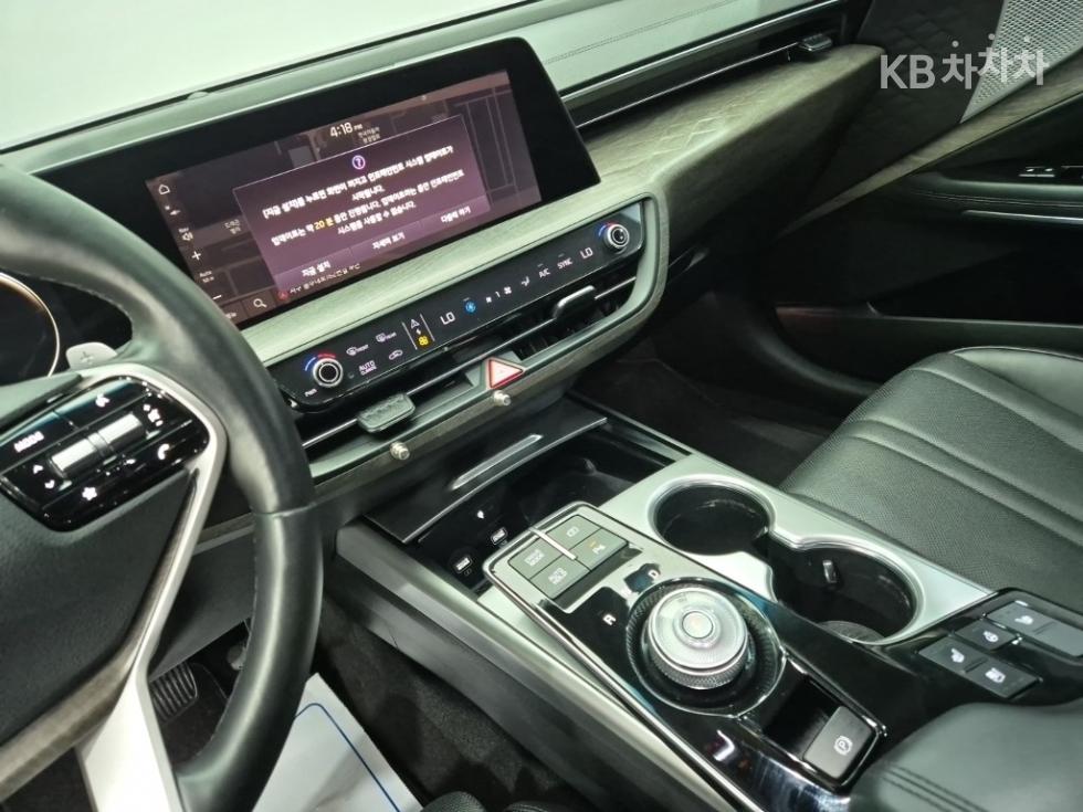 Kia K8 — miniaturë 10