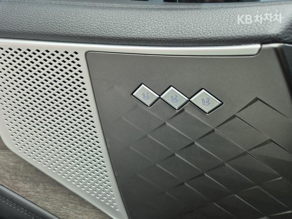 Kia K8 — miniaturë 17
