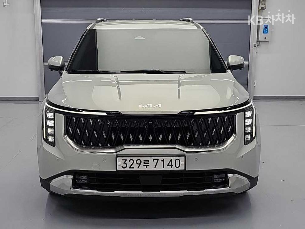 Kia Carnival — miniaturë 2