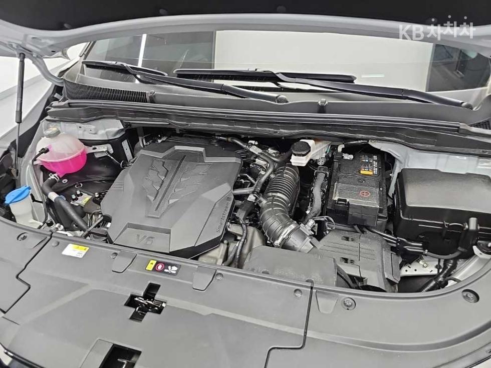 Kia Carnival — miniaturë 5