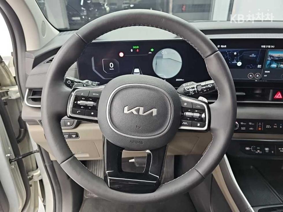 Kia Carnival — miniaturë 9