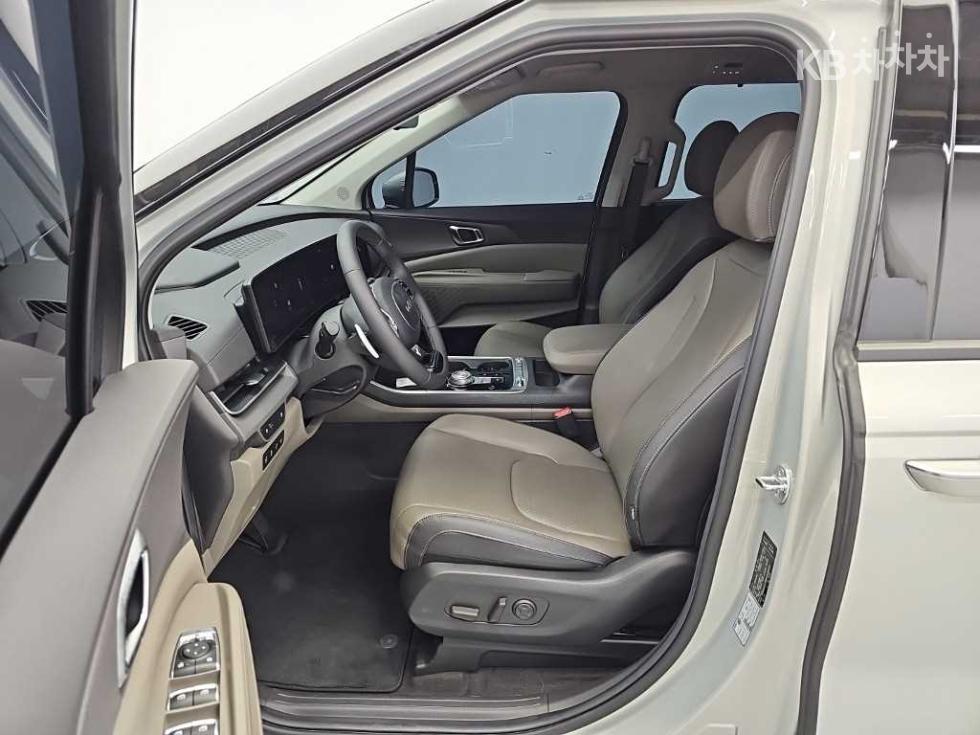 Kia Carnival — miniaturë 11