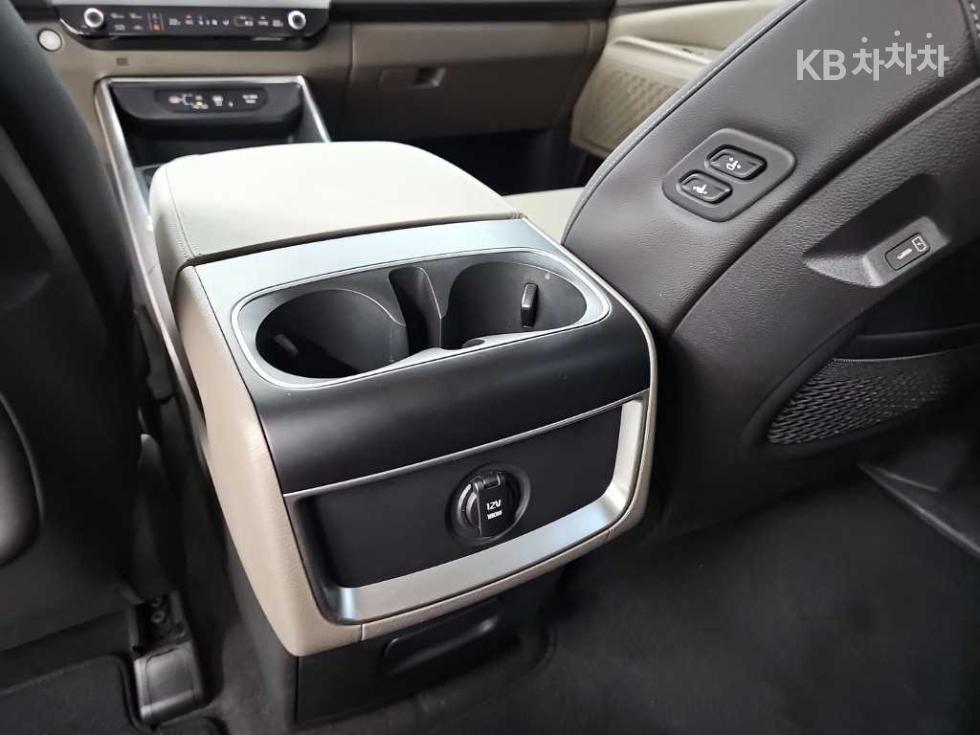 Kia Carnival — miniaturë 14