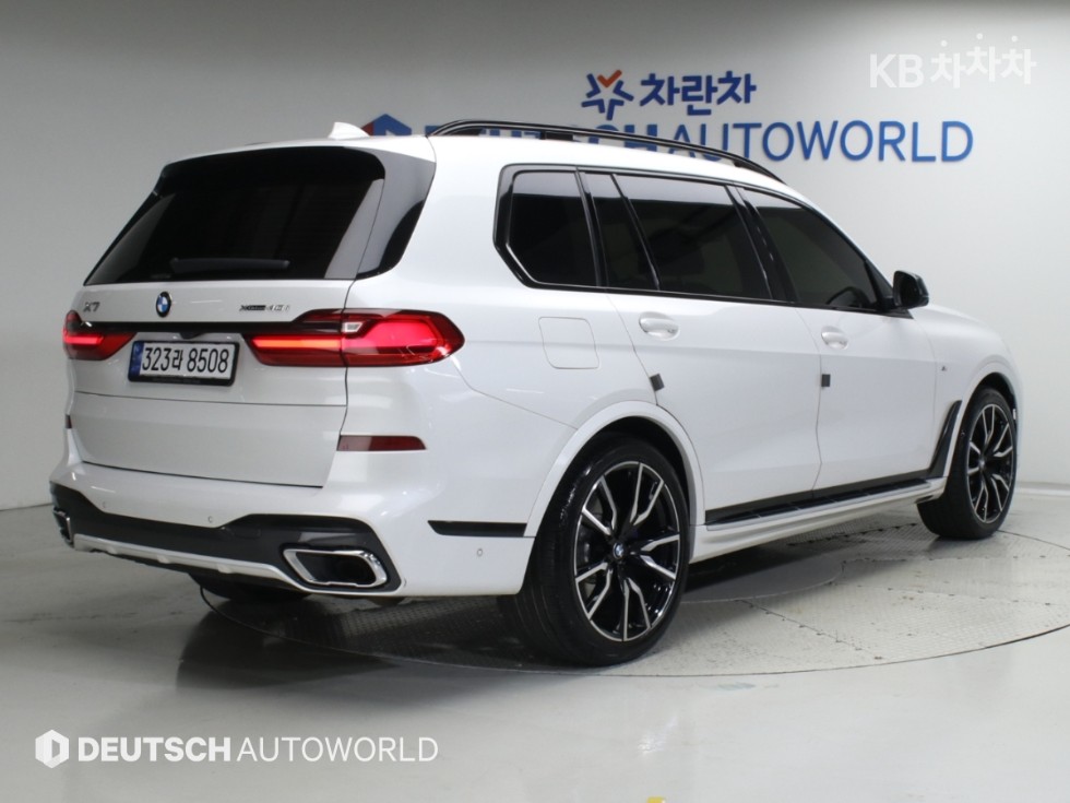 BMW X7 M Sport — фото 2