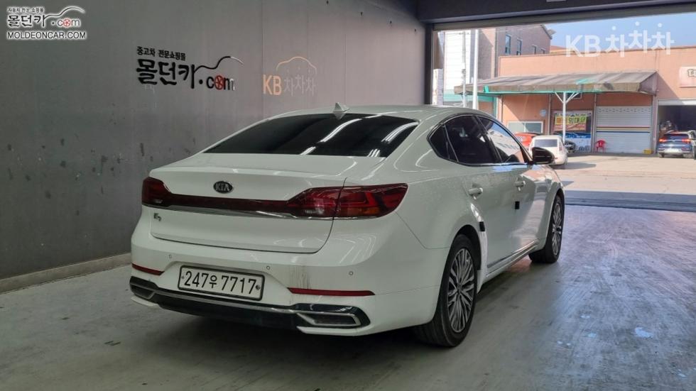 2021 - kia k7