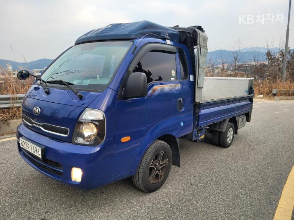 2014 - kia bongo iii