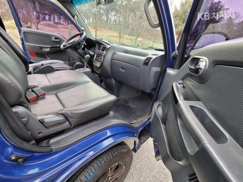 2014 - kia bongo iii