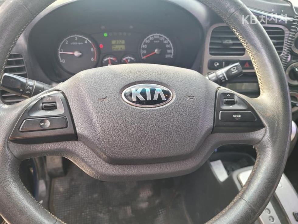 2014 - kia bongo iii