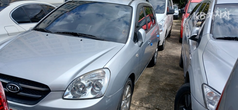 Kia Carens — miniaturë 6