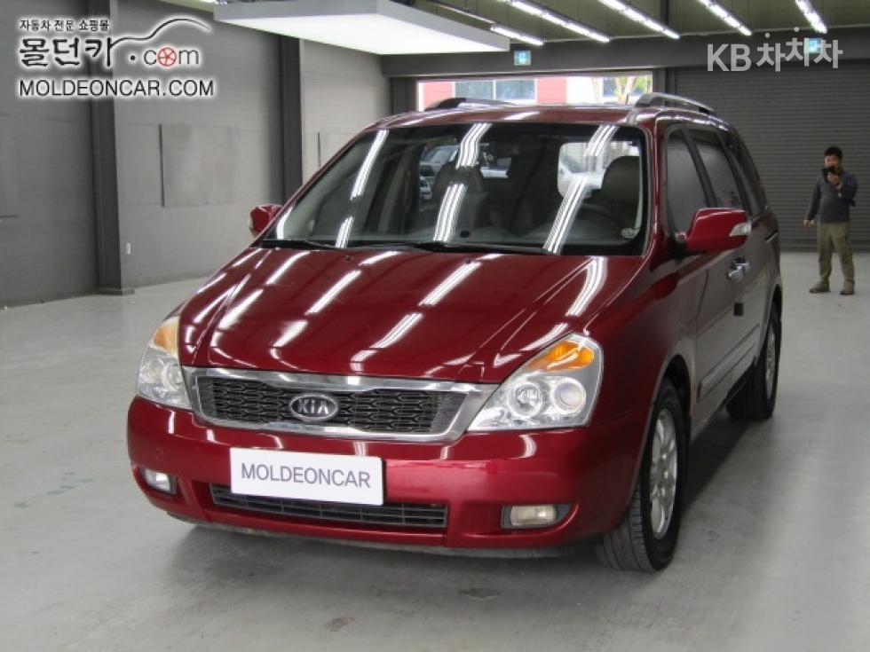 2012 kia carnival
