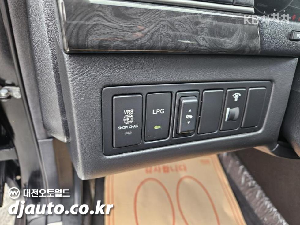Kia Opirus — miniaturë 11