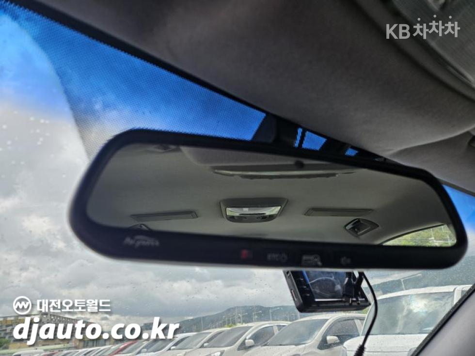 Kia Opirus — miniaturë 15
