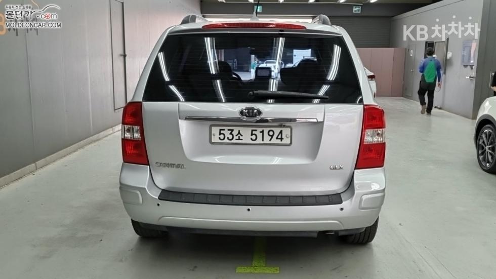 2011 - kia carnival