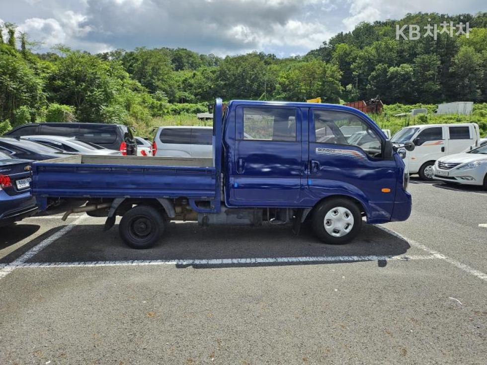 2013 - kia bongo iii