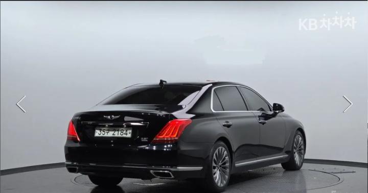 Genesis EQ900 3.3 T-GDI AWD Premium Luxury 5