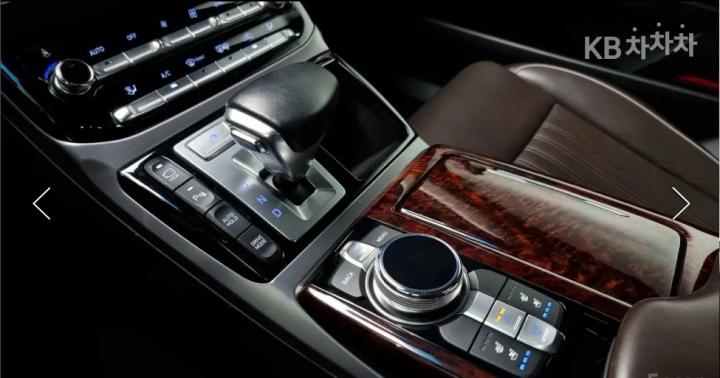 Genesis EQ900 3.3 T-GDI AWD Premium Luxury 10