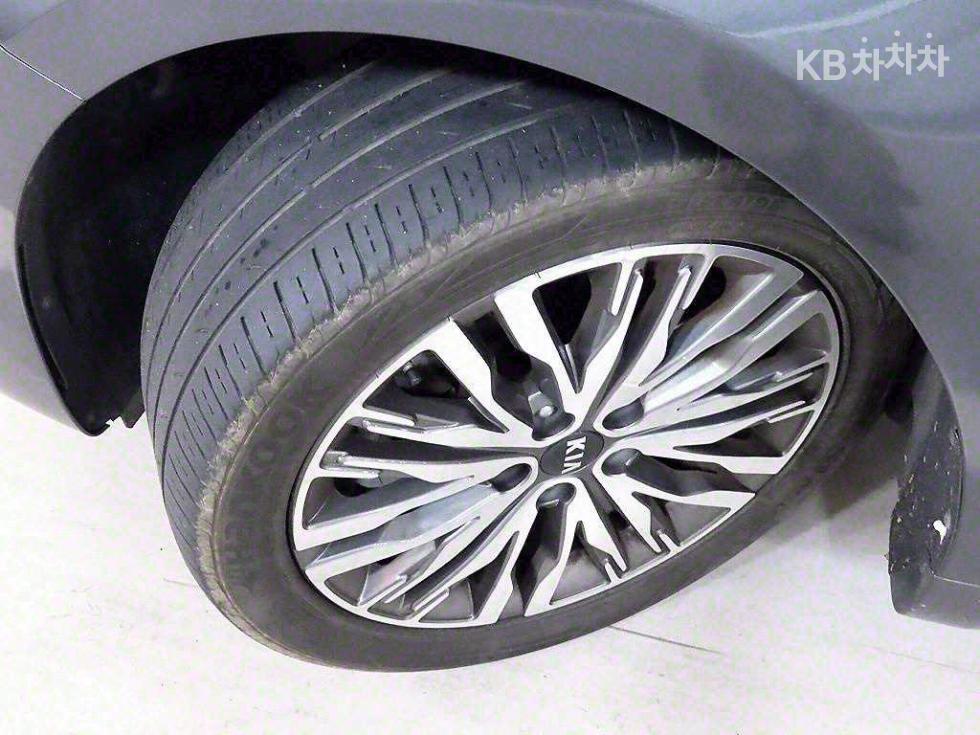 2020 - kia k7