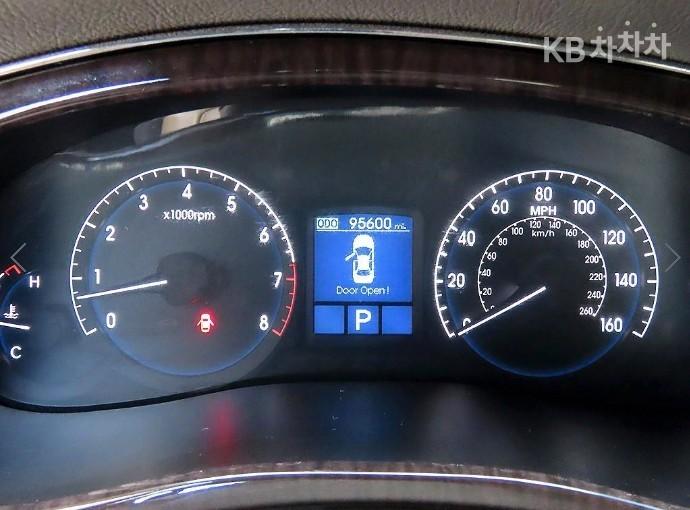 Hyundai Genesis BH380 Export Type Luxury 10