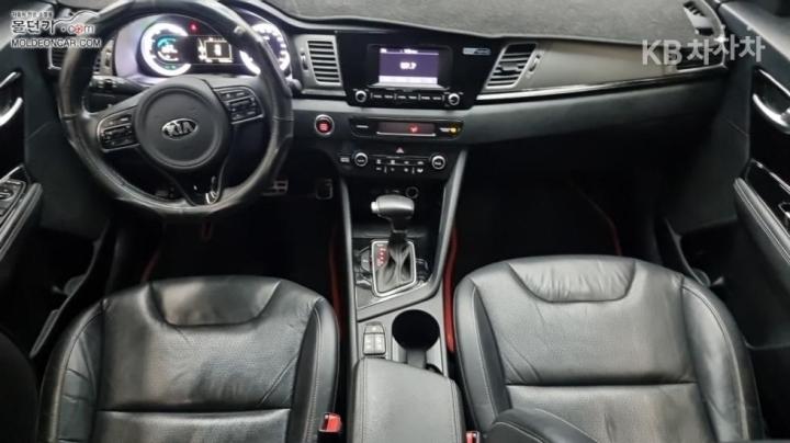 Kia Niro 1.6 Noblesse 6