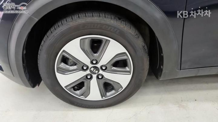 Kia Niro 1.6 Noblesse 9