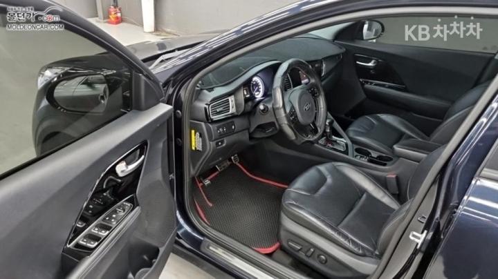 Kia Niro 1.6 Noblesse 10