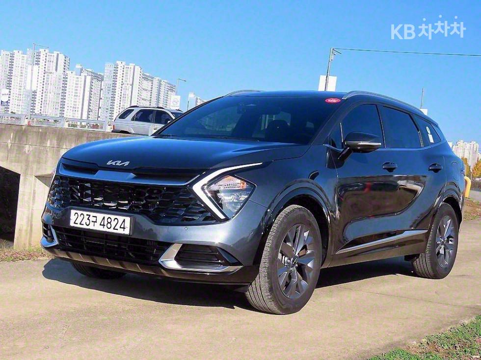 2022 - kia sportage