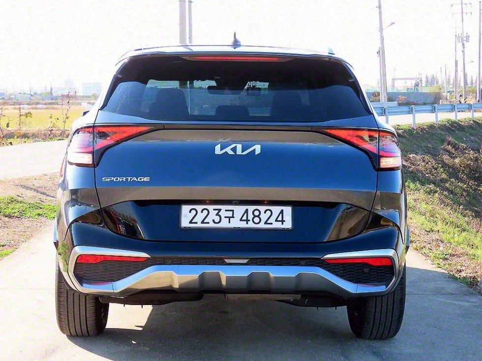 2022 - kia sportage