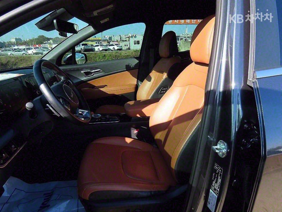 2022 - kia sportage