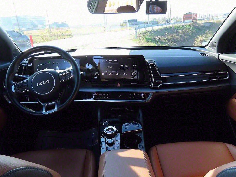2022 - kia sportage