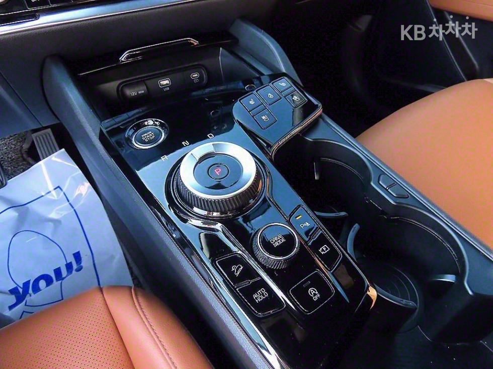 2022 - kia sportage