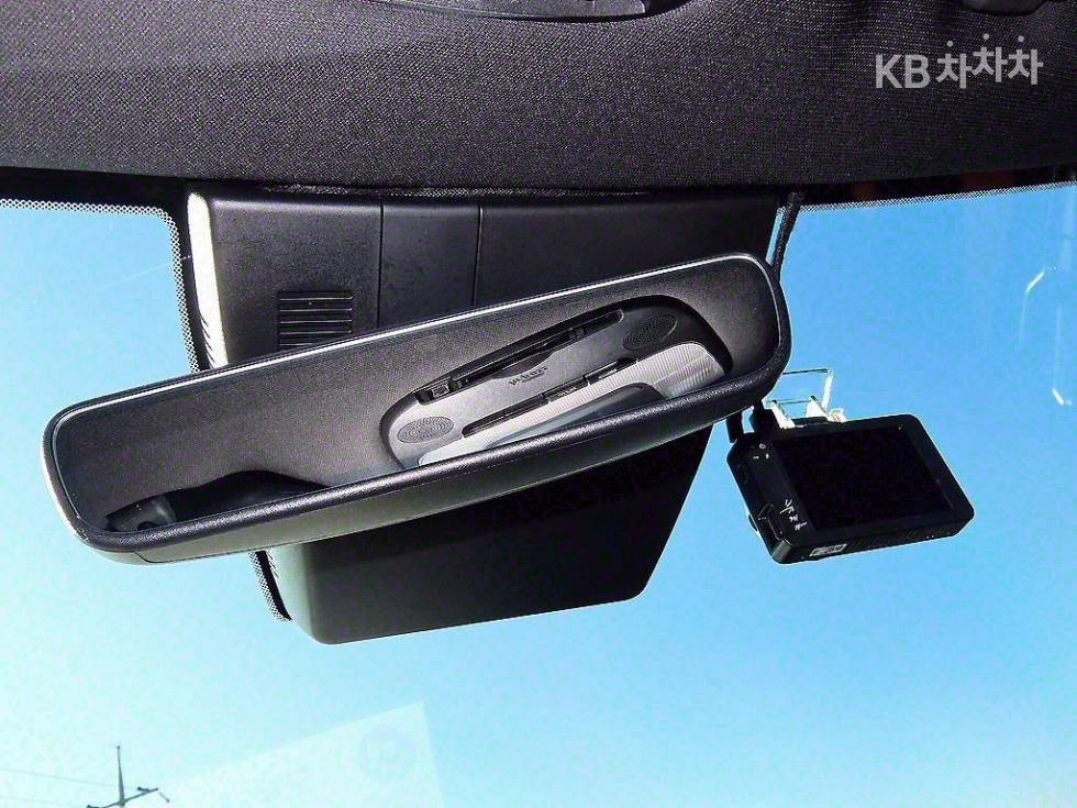 2022 - kia sportage
