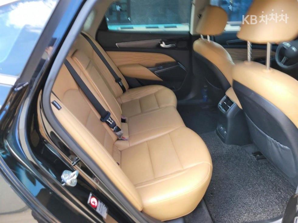 2020 - kia k7