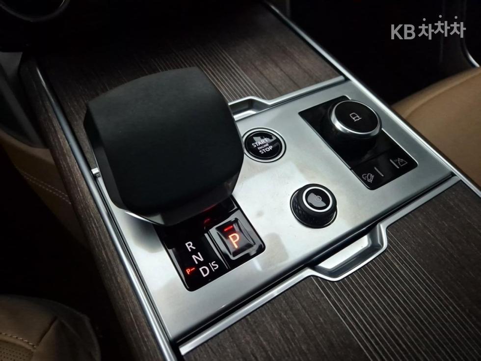 Land Rover Range Rover — miniaturë 8