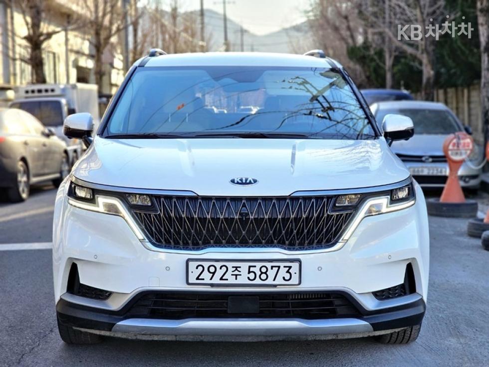 2021 - kia carnival