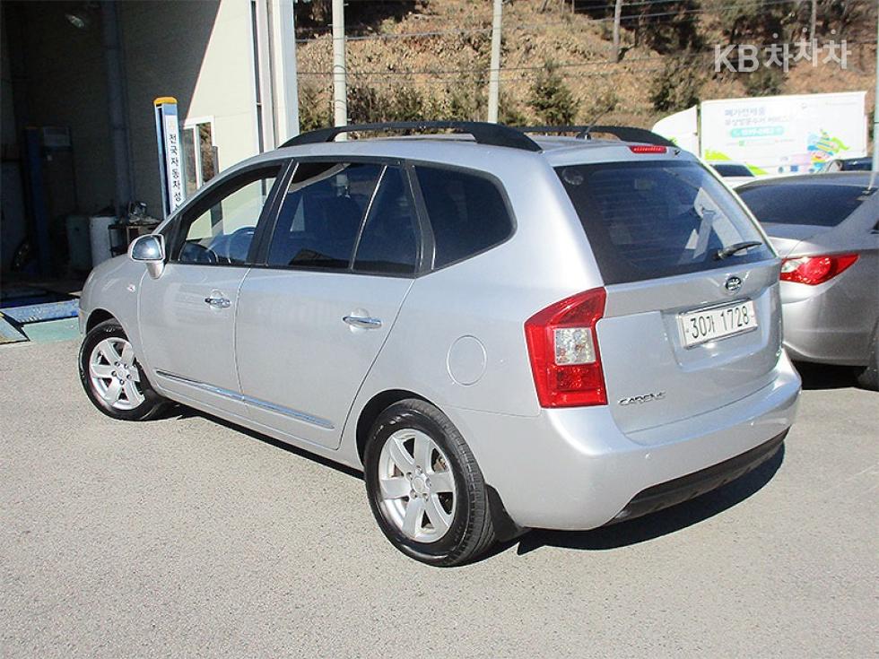 Kia Carens — miniaturë 4