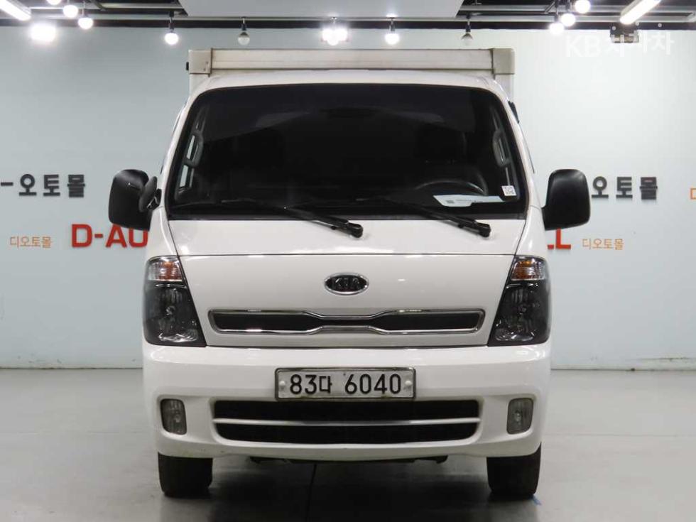 2012 - kia bongo iii