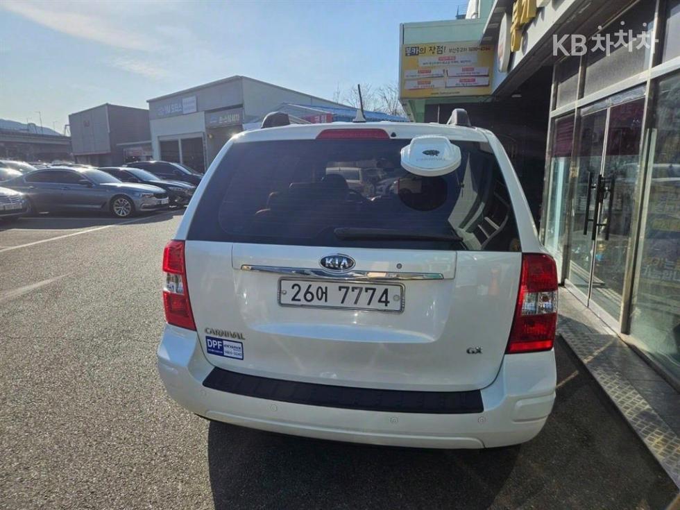 2008 - kia carnival