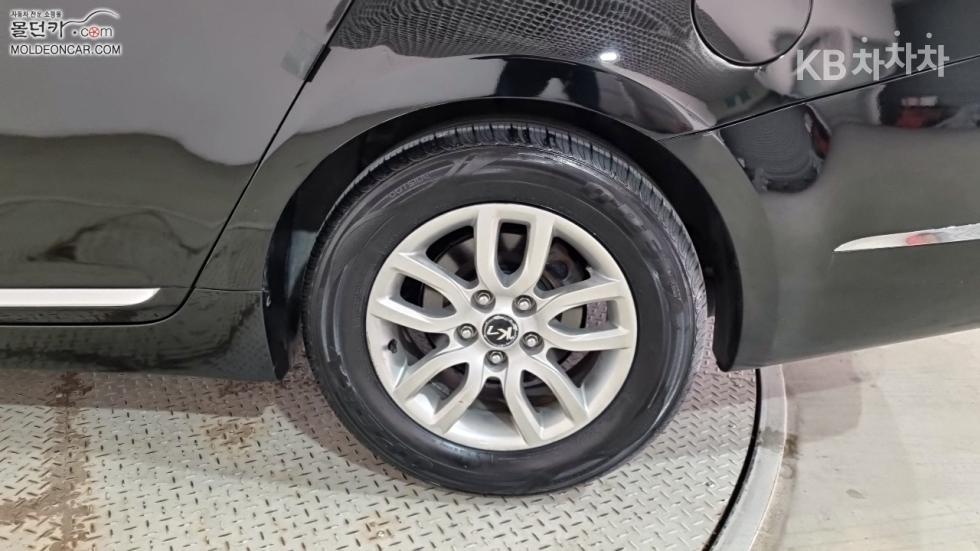 2011 - kia k7